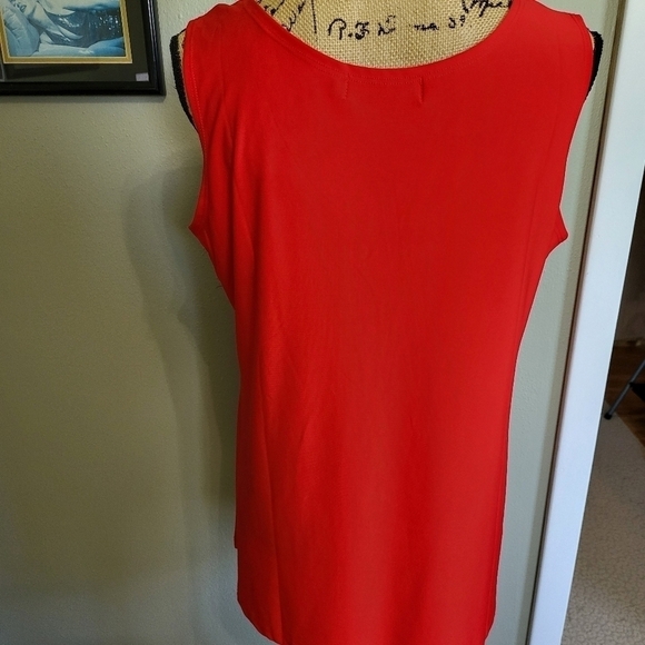 Creation Tank Red - Picture 5 of 7